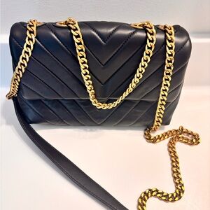Elegant Black Quilted Chain Bag